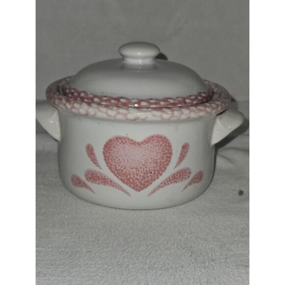 Stoneware Small Serving Casserole Dish Or Sugar Bowl 1 Pint Pink Heart - Picture 1 of 4